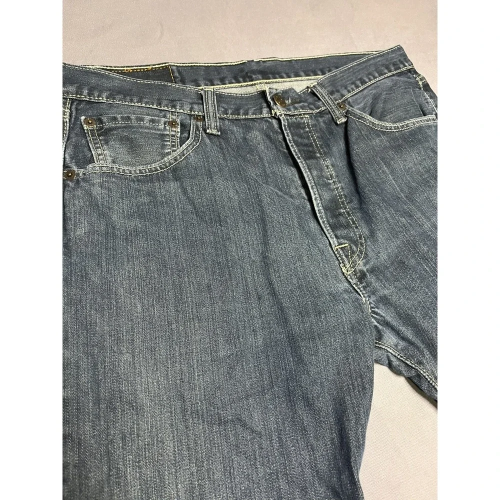 Levi's 501 Straight Blue Denim Jeans Button Fly Medium Wash 5-Pocket Men's